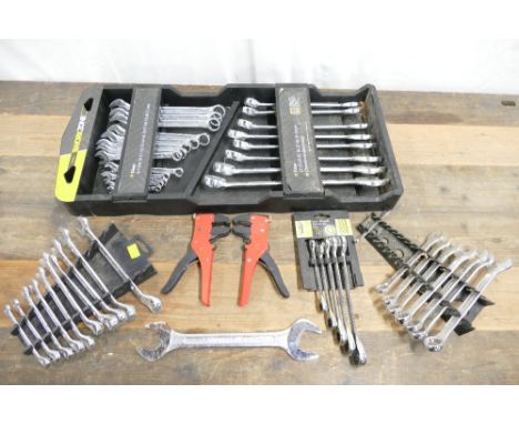 Selection of part spanner sets.