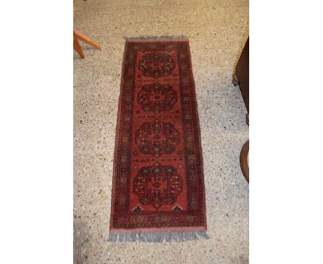 SMALL 20TH CENTURY RED RUNNER CARPET, 155 CM LONG