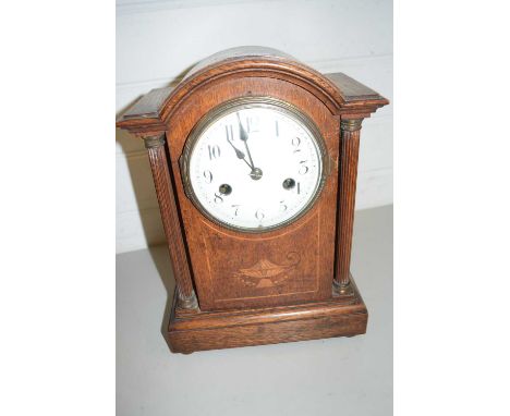 EDWARDIAN OAK CASED MANTEL CLOCK 
