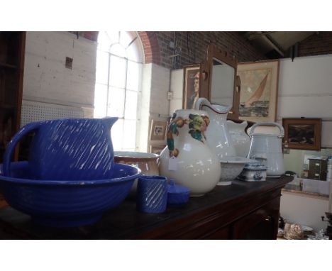 AN ART DECO WASHSTAND SET and other earlier toilet ceramics