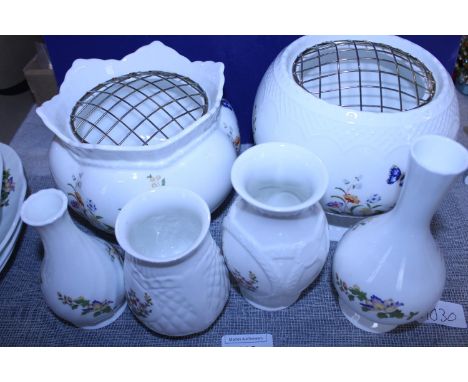 A selection of assorted Aynsley ware ceramic items. Shipping unavailable 