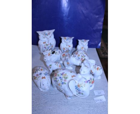 A job lot of collectable Aynsley ware ceramic animals 
