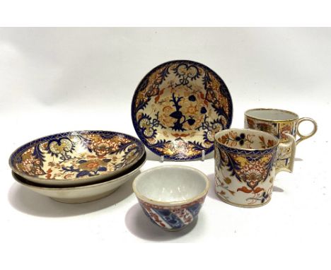 19th century English Imari wares, to include a Crown Derby coffee can and three saucers, pattern No.1814, another coffee can 