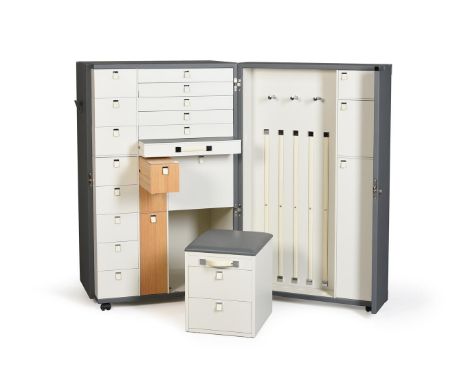 AN OCEANO MOBILE BEDROOM TRUNK ANDRÈE PUTMAN (1925-2013) FOR POLTRONA FRAU, EARLY 21ST CENTURY Designed in 2007, padded grey 