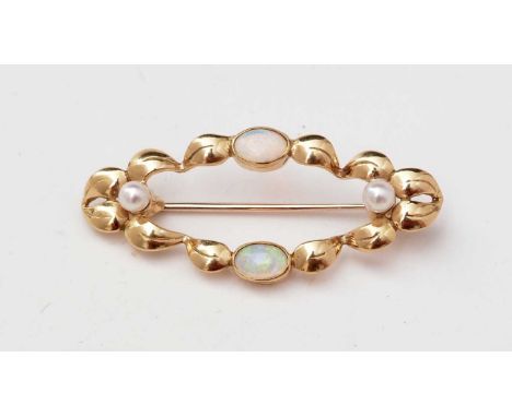An opal and cultured pearl brooch, in 9ct yellow gold mount, 4cms wide, 3.4g gross. 