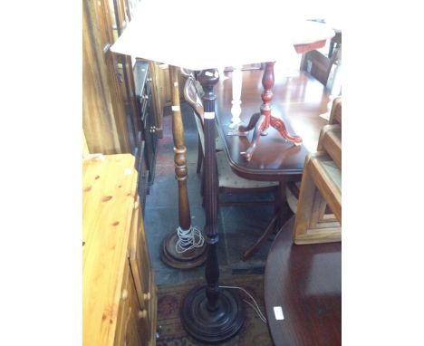 REEDED LAMP STANDARD
