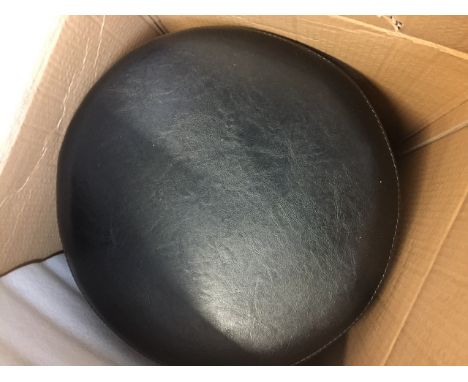 POUFFE