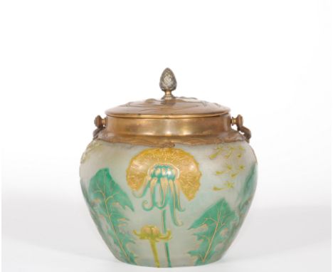 Val Saint Lambert biscuit seal cleared with acid with dandelionsPeriod: XXth - 20th centurySizes: H=230mm D=160mmWeight (K): 