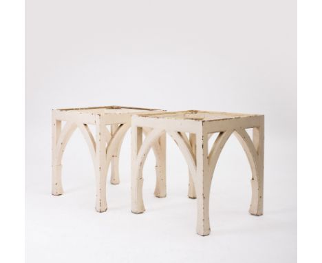 Henry Van de Velde (1863-1957) att, Pair of stoolsPeriod: XXth - 20th centurySizes: H =420mm L =400mmWeight (K): 7kgAuthor / 