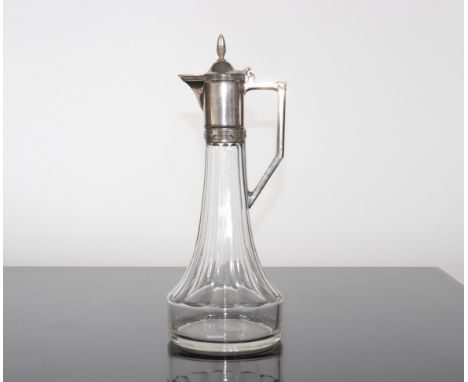Carafe 1900Period: XXth - 20th centurySizes: H=335mm D=120mmWeight (K): 1,06kg