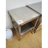 s/s table, 2-tier, 24x24 in.