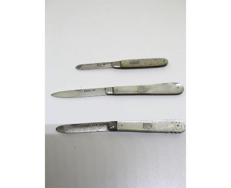 Three Victorian silver and mother of pearl handled fruit knives.  Silver hallmarked plates mother of pearl handles 