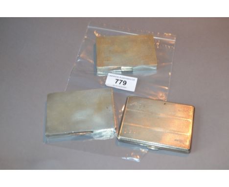 Small Birmingham silver rectangular engine turned cigarette case / compact with yellow metal handle, together with two other 