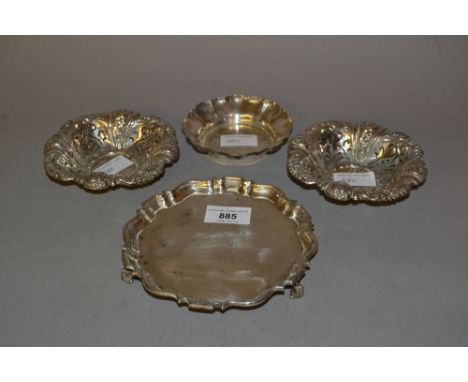 Birmingham silver visiting card salver, together with a pair of pierced silver trinket dishes and another small silver dish 