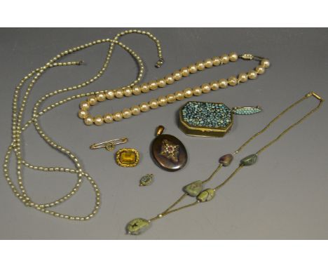 Jewellery - a Victorian citrine and yellow metal brooch; another seed pearl horseshoe brooch, locket; simulated pearls etc. 