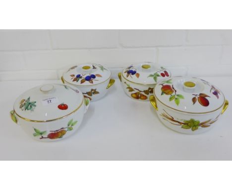 Four Royal Worcester oven-to-table ware serving dishes, to include one Eveshamvale and three Evesham, (4) 