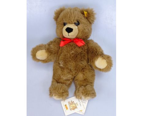 A Steiff Molly teddy bear, height 12" 