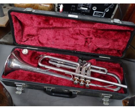 A silver plated Yamaha trumpet in fitted case 