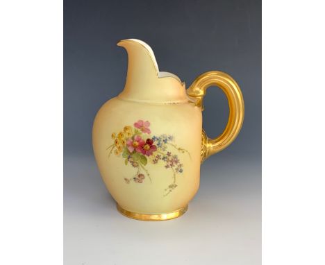 An early 20th Century Royal Worcester blush ivory jug, shape 1094, 13 cm