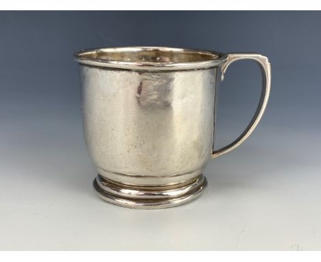A George V silver christening cup, bearing the name of the recipient, William Hair Haseler, Birmingham, 1935, 60.9 g