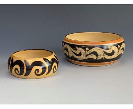 Two Scottish Pypers Wynd ceramic bowls
