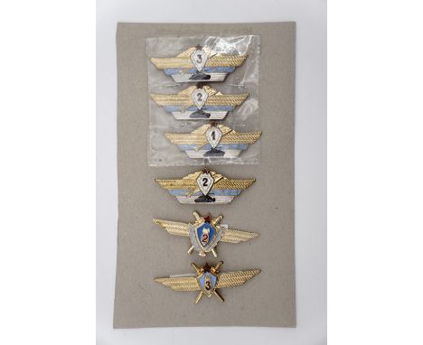 A group of Soviet army qualification badges