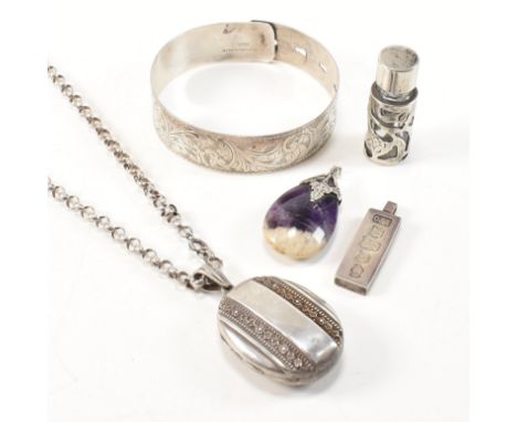A collection of 925 silver jewellery. The collection to include a hallmarked silver ingot pendant, hallmarked for London, 197
