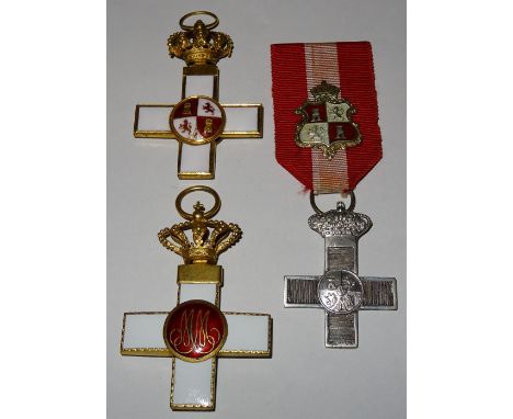Spain, Orders, Military Merit Cross with ribbon; Order breast badge white enamel; another earlier issue, Very Fine - Extremel