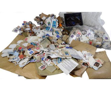 Various loose stamps, GB used by weight, etc. (a quantity)From the estate of R J 'Bob' Curry (Dec'd) of Grantham.