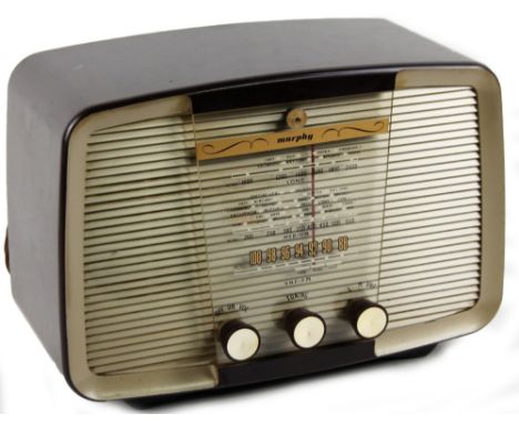 A mid 20thC Murphy radio, type A372, in Bakelite case with front articulated tuning knops, and grill speaker, 25cm H, 34cm W,