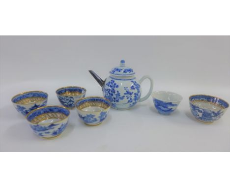 Chinese blue and white teapot with restored metal spout , 14cm high, together with a set of four Chinese blue and white pagod