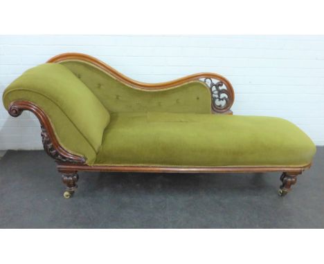 19th century mahogany framed chaise longue with scrolling button back and terminating on ceramic castors, 88 x 200cm 