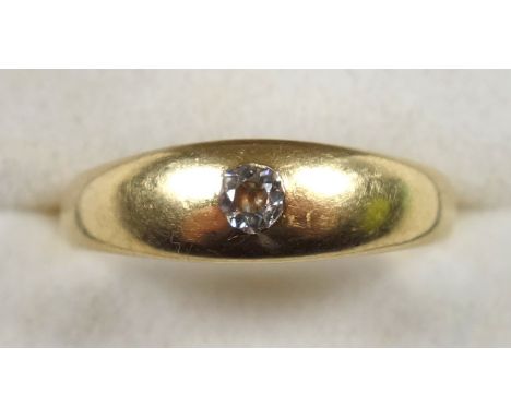 Gold Gypsy ring set diamond, gross 6.5grs 