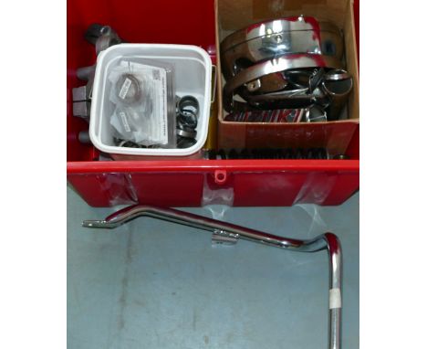 Various Suzuki GT 750 spares, including a headlamp and badges.