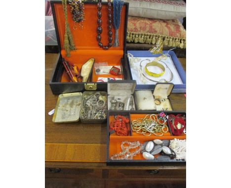 Costume jewellery to include a red coral necklace together with a meerschaum pipe, a boxed Blue Wing silver lily necklace, 45