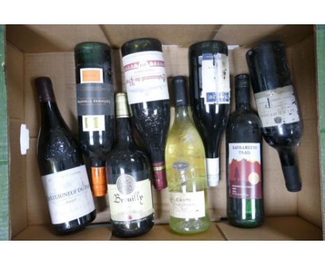 A collection of vintage wines to include Chateauneuf Du Pape 2009, Calloway Crossing Cab Sav, 2008 Minervois, 2003 Brouilly 