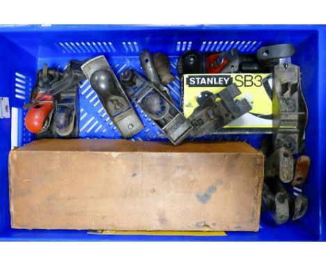 A collection of Vintage Wood working joiners including Boxed Stanley 905 brace, Boxed Stanley SB3 Plane, Record 0130, Hobbies