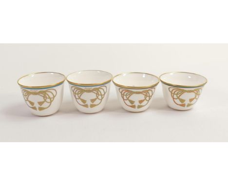 De Lamerie Fine Bone China heavily gilded Tea Bowls, specially made high end quality item, Made in England, height 5cm (4) di