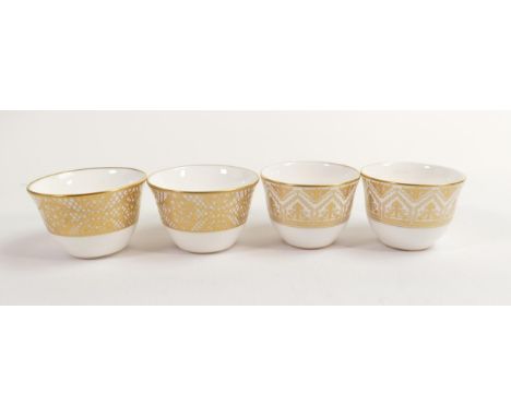 De Lamerie Fine Bone China heavily gilded Tea Bowls, specially made high end quality item, Made in England, height 4.5cm (4) 