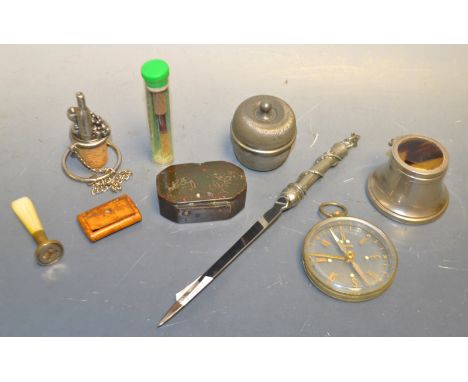 Two snuffs; an inkwell; seal; compass