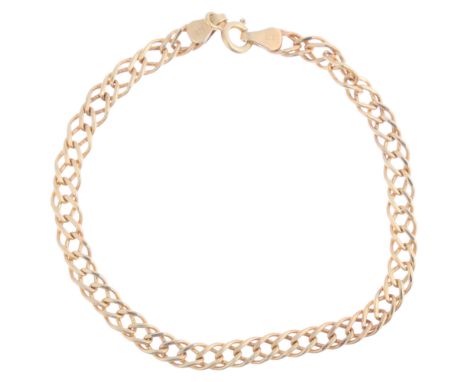 An Italian 9ct gold double curb link chain bracelet, 18cm, 2.4g Condition Report:No damage or repair, only light surface wear