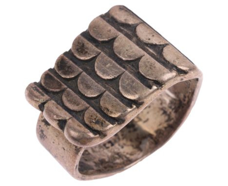 ANNA GRETA EKER - a Vintage Norwegian modernist sterling silver abstract torque ring, setting height 16.8mm, size approx M, 1