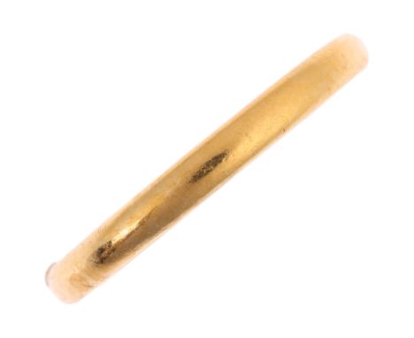 A mid-20th century 22ct wedding band ring, maker ES&Co, Birmingham 1950, band width 2.2mm, size N, 2.7g Condition Report:No d