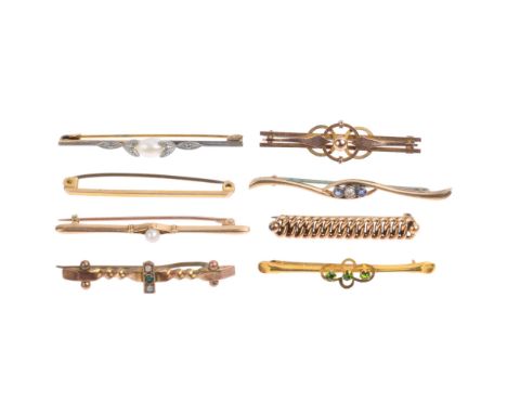 Various gold brooches, comprising 15ct, 5.2g gross, 9ct, 9.2g gross, and unmarked blister pearl, 2.1g gross (8) Condition Rep