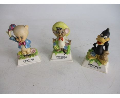 Trio of warner bros  ceramic display pieces (Porky pig, Daffy Duck, Speedy Gonzales) height 14cm 
