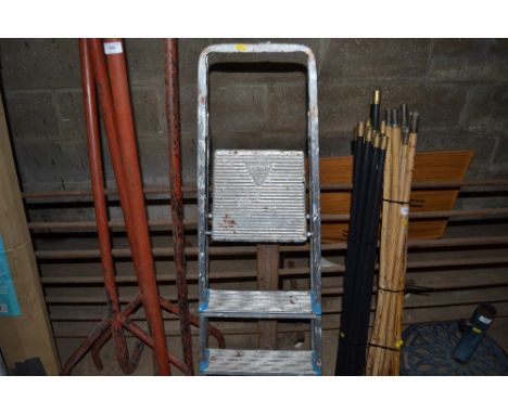 A small aluminium step ladder 