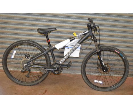 POLICE: A Mongoose Fireball bike [NO RESERVE] [VAT ON HAMMER PRICE]