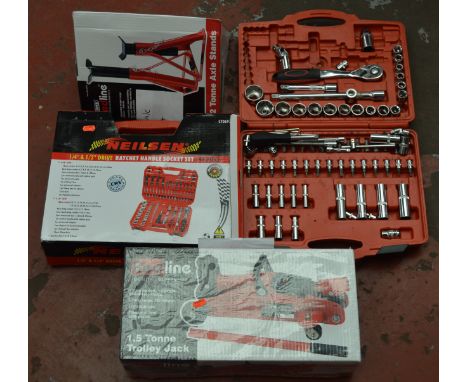 POLICE: DRAPER REDLINE JACK AND AXLE STAND WITH 2 SOCKET SETS [NO RESERVE] [VAT ON HAMMER PRICE]