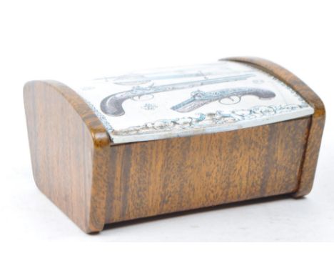 Piero Fornasetti - Mid century 1950s metal trinket box with hinged lid lithographed with pistols and knives illustrations. Fa