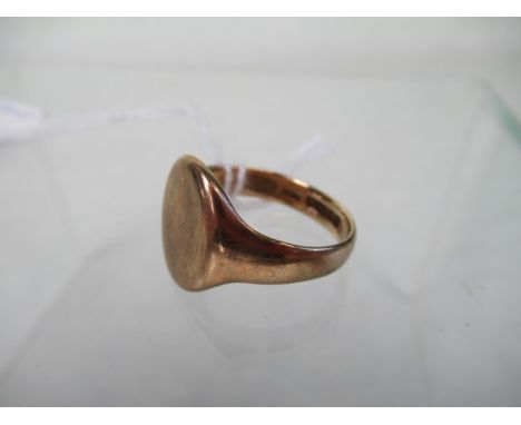 A gentleman's 9ct gold signet ring, with vacant oval plaque to centre, Birmingham 1930.   Condition Report:  6.5 gmsApprox si